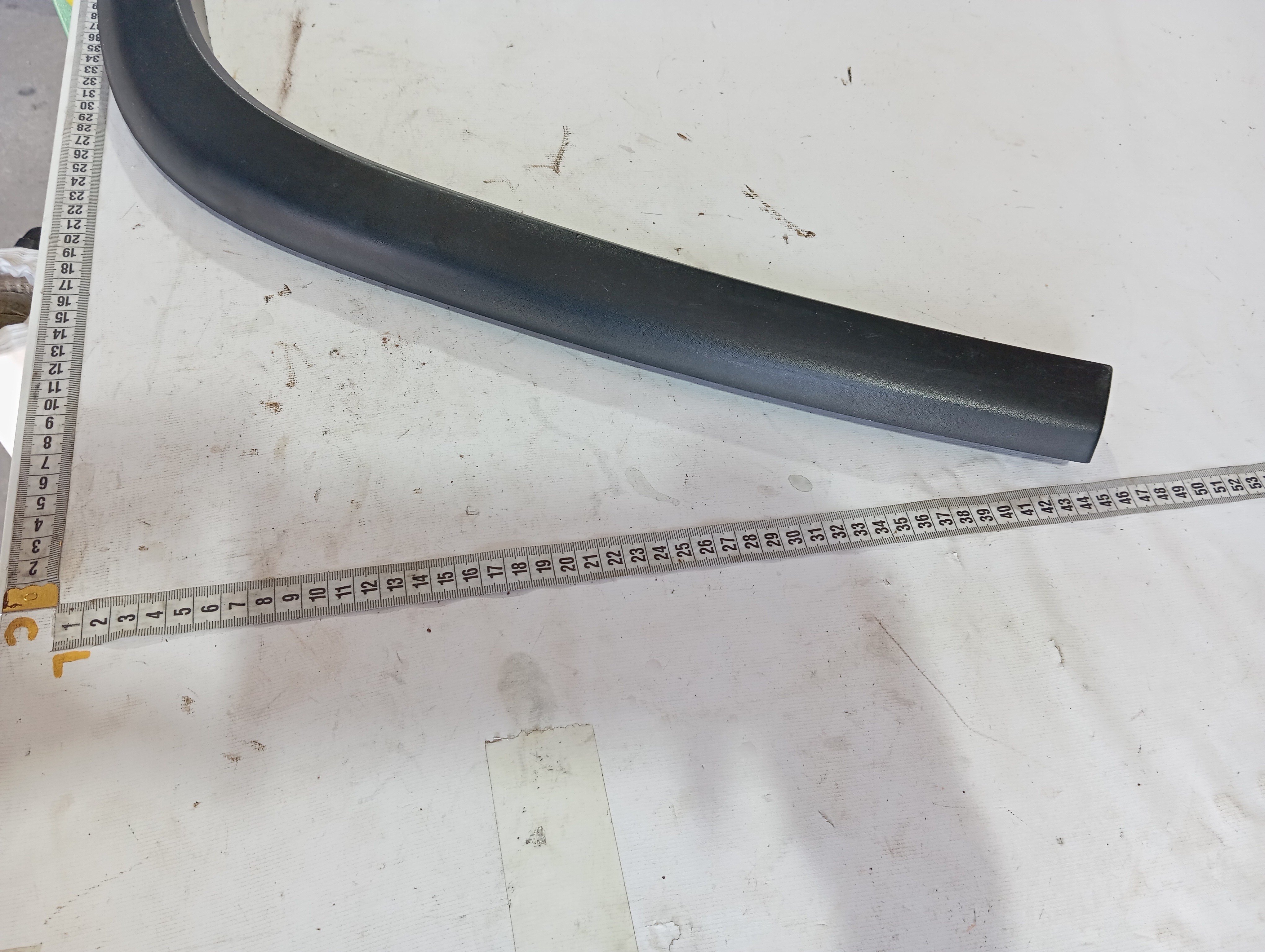 Moldura Caixa Roda Traseira Esquerda Jeep Cherokee 14 V604 8