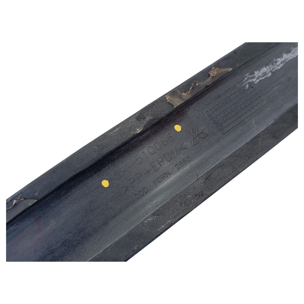 Friso Porta Dianteira Direita Mitsubishi L200 Sport 06 V647 7