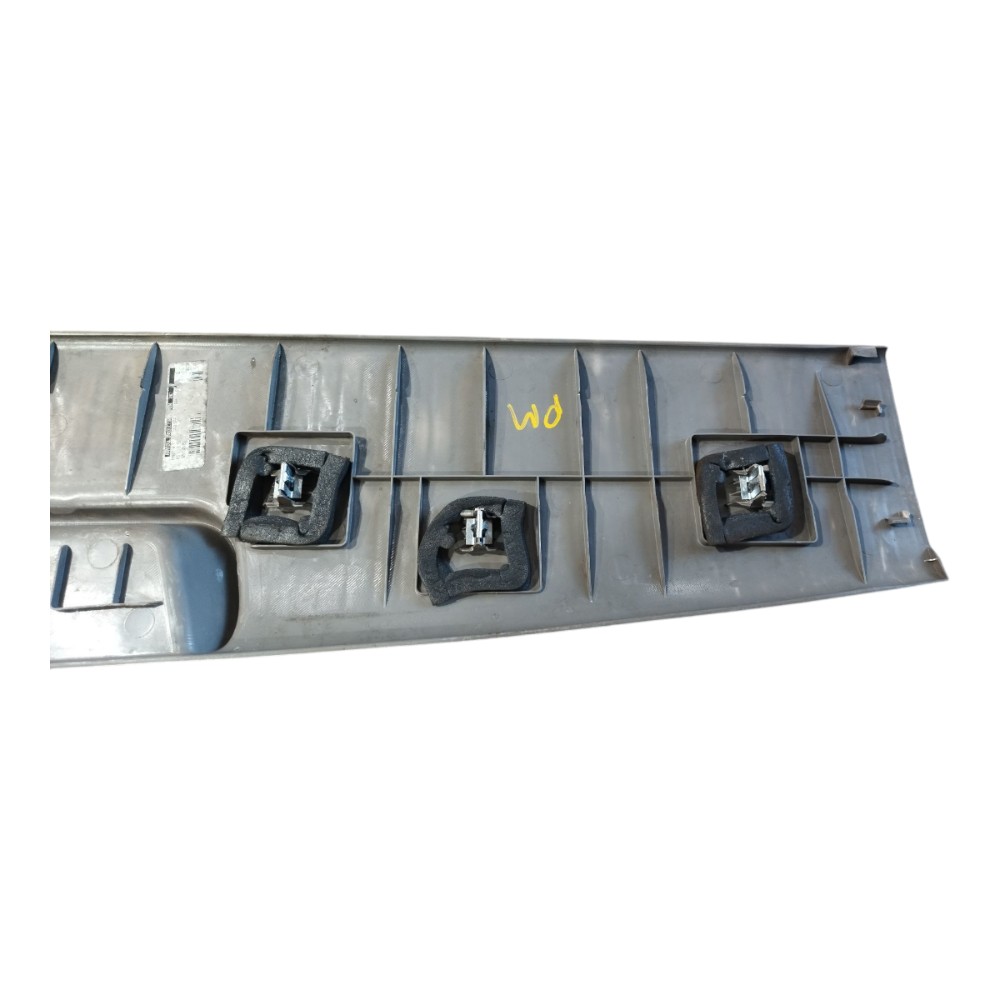 Acabamento Porta Malas Chrysler Grand Caravan 3.3 V6 03 V578 3