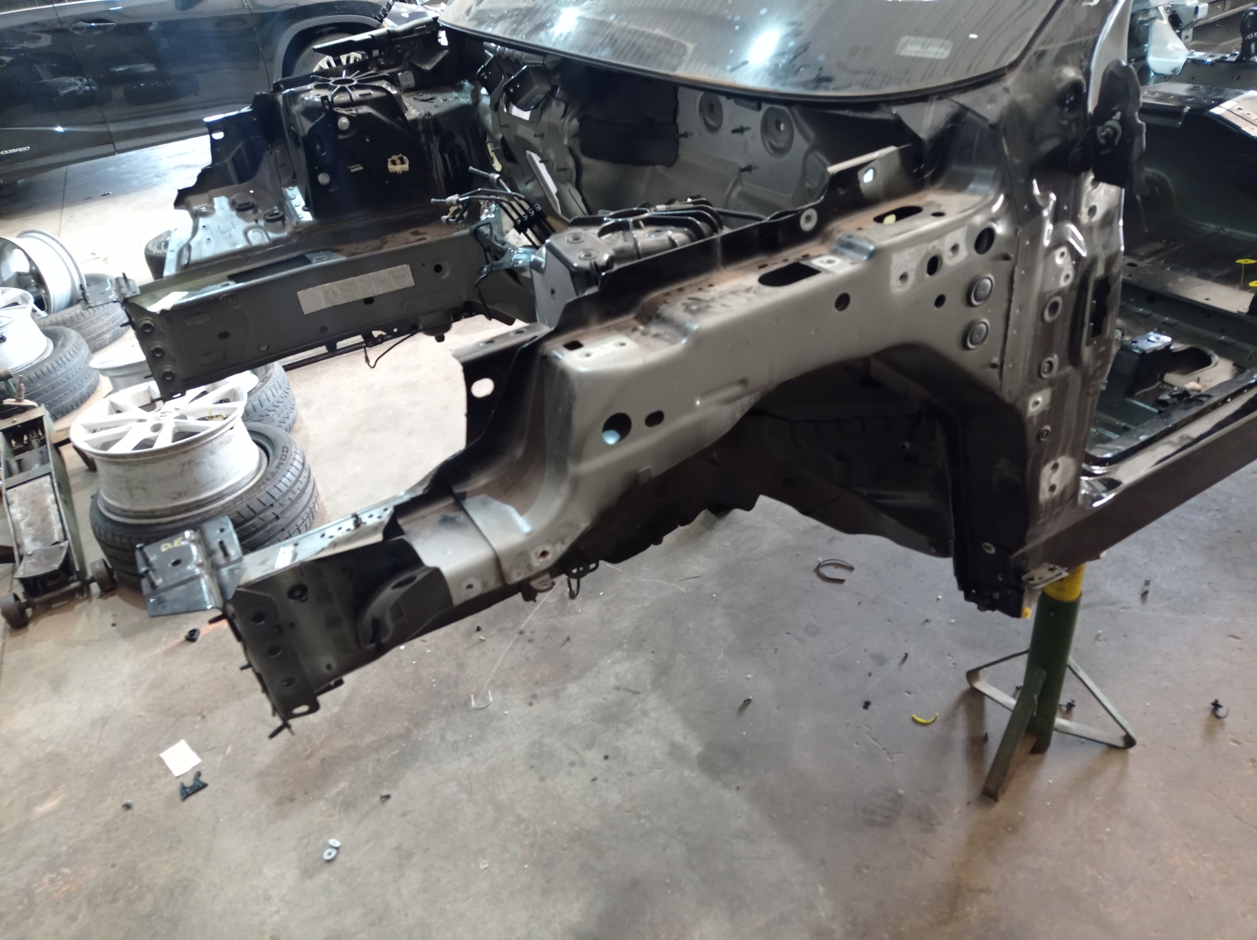 Ponta Longarina Esquerda Range Rover Evoque 2022 V572 3