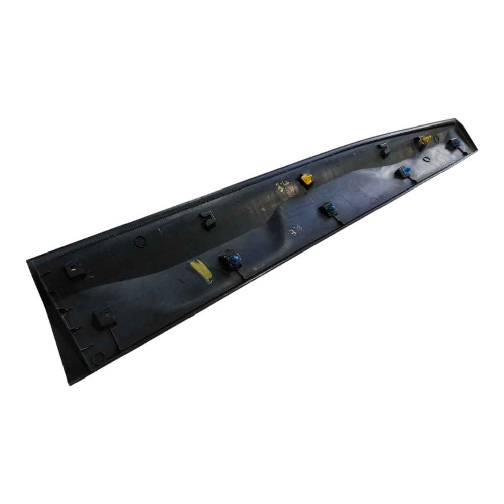 Moldura Porta Dianteira Esquerda Gm Tracker 2020 2025 V627 9