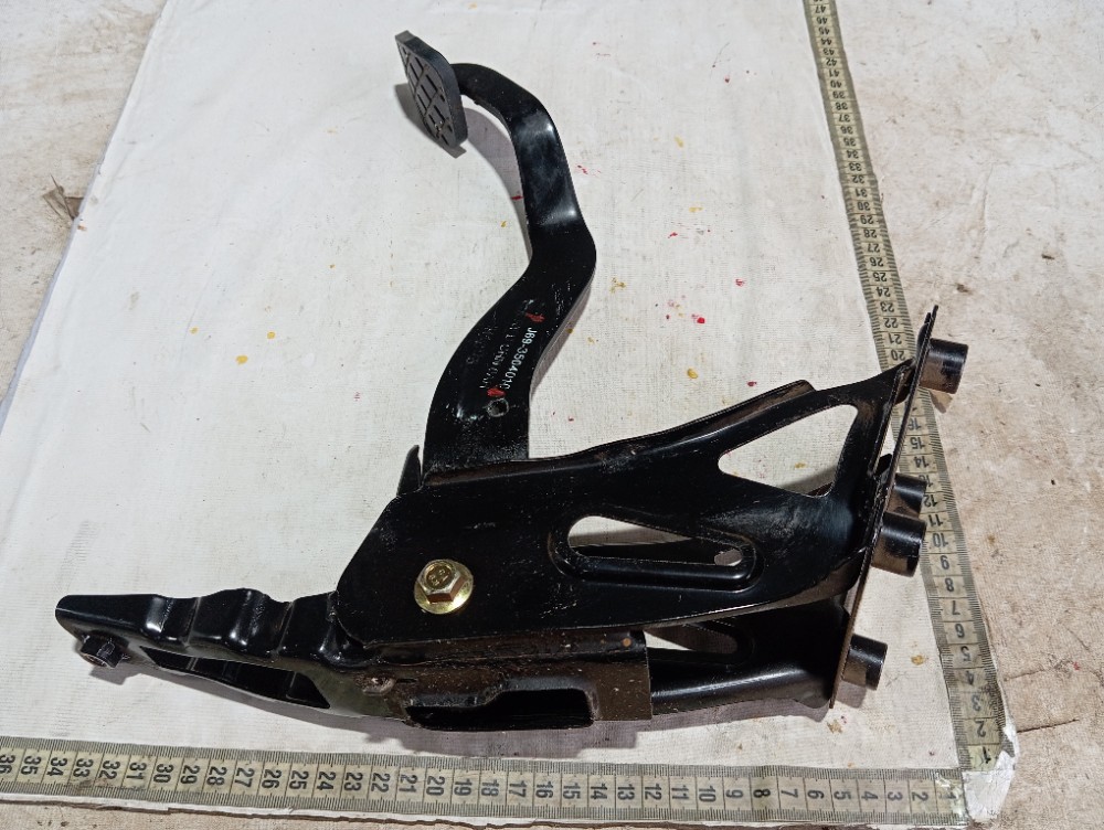 Pedal freio Chery Tiggo 2 2020 V613 8