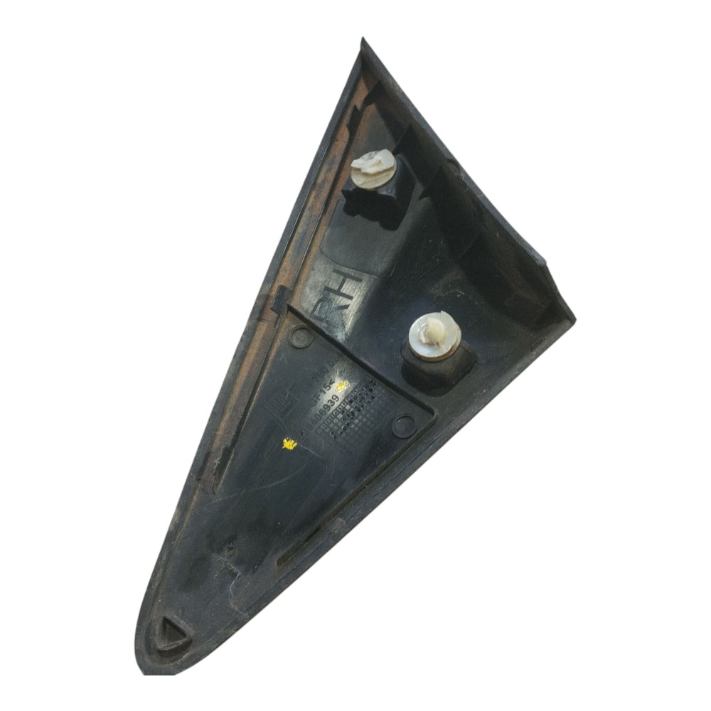Moldura Retrovisor Direito Chevrolet Onix Prisma 2013 A 2019