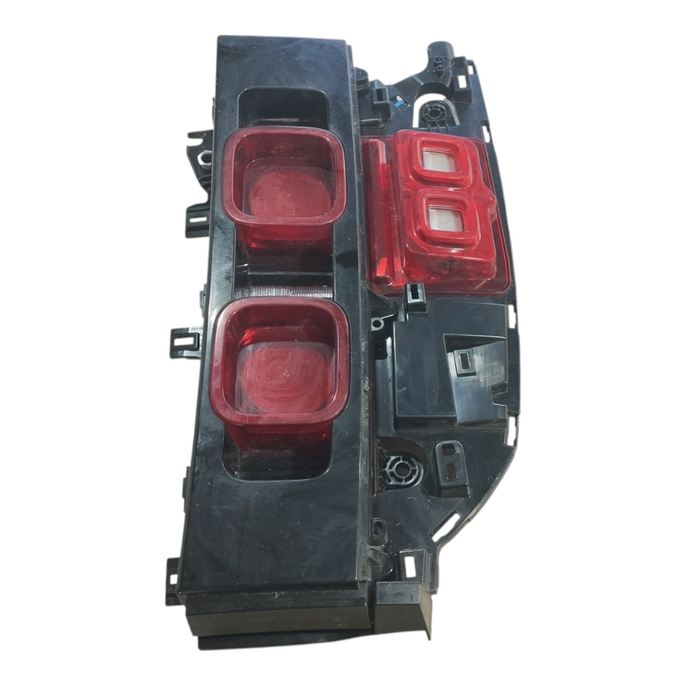 Lanterna Esquerda Land Rover Defender 2022 V645