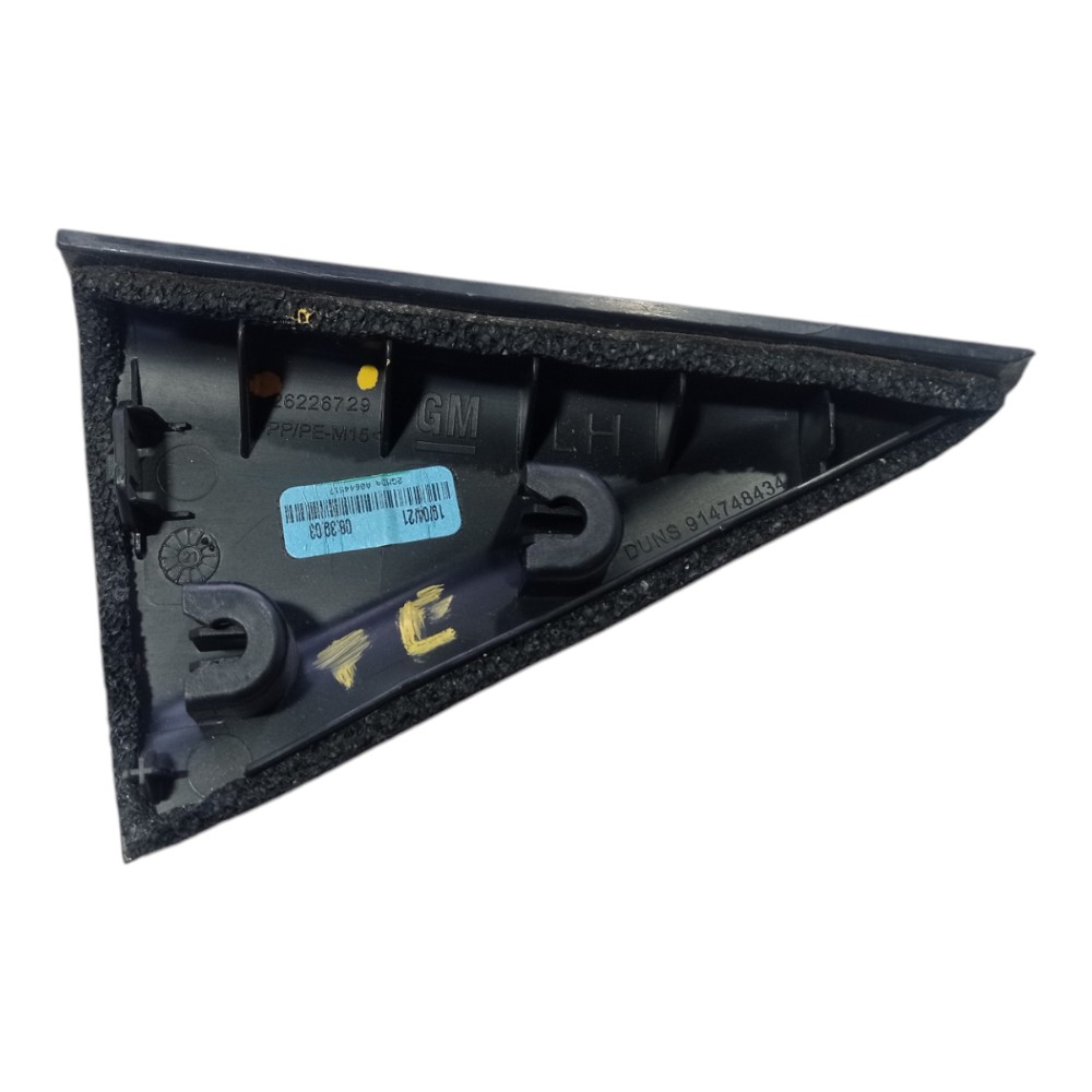Moldura Inte Porta Traseira Esquerda Gm Tracker 2020 25 V627 4