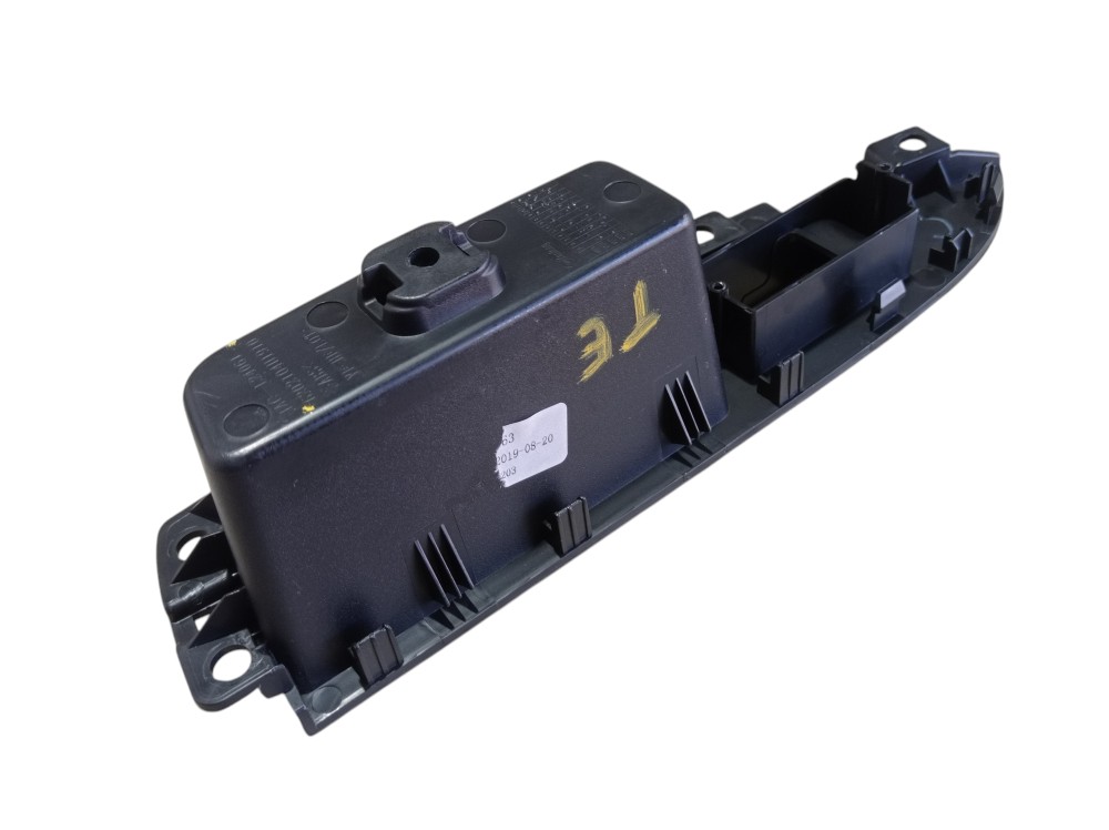 Moldura Vidro Eletrico Traseiro Esquerdo Jac Iev40 2020 V615 7