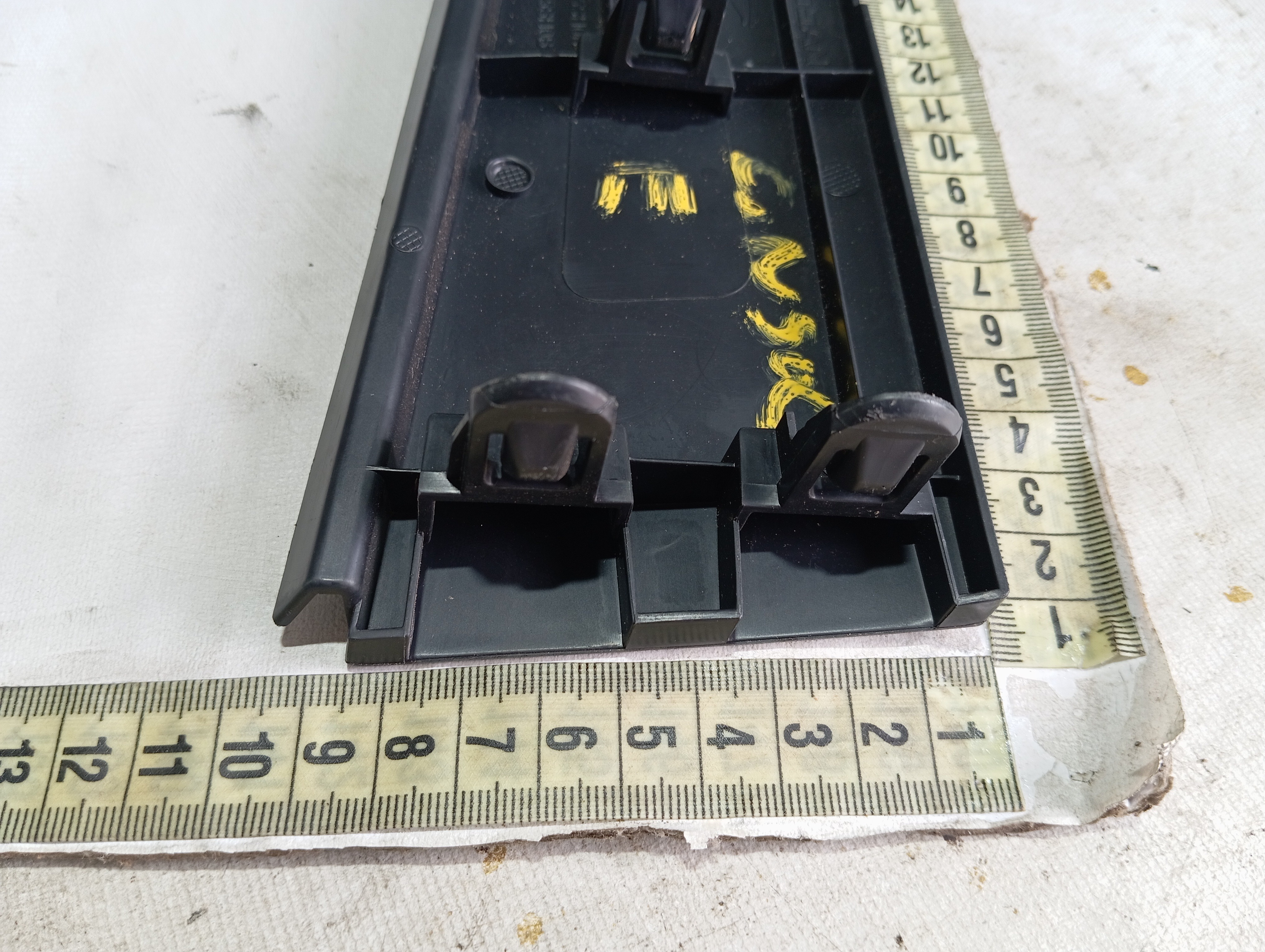 Acabamento Esquerdo Console Nissan Leaf 2022 V589 7