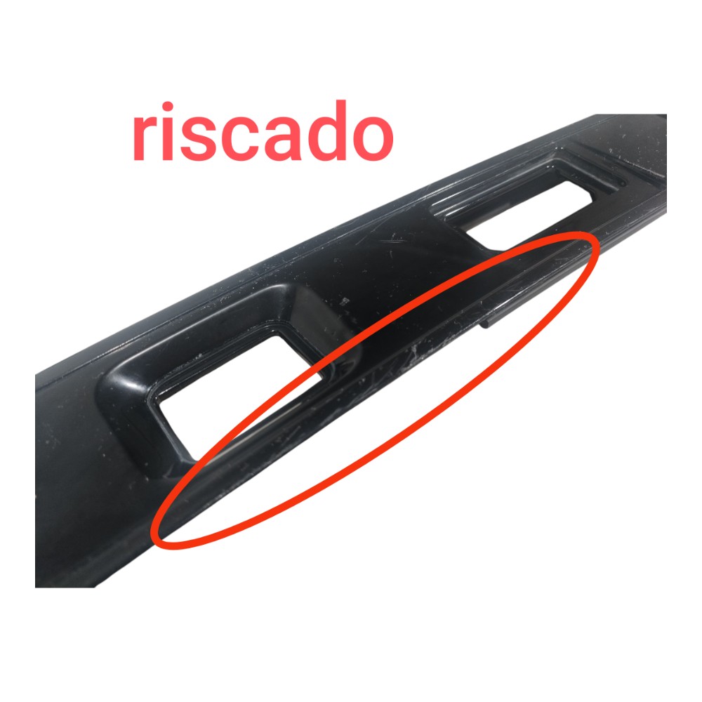 Moldura Luz Placa Traseira Discovery Sport 2016 2018 V663 6