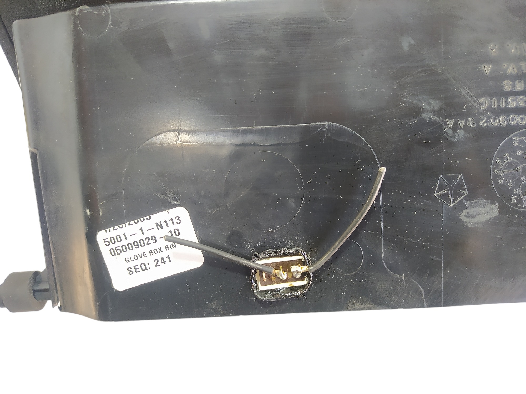 Porta Luvas Chrysler Grand Caravan 3.3 V6 2005 V586 8