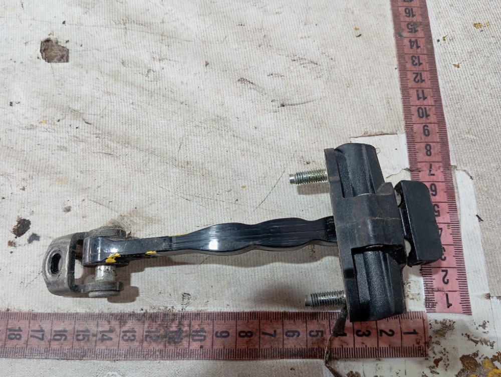 Limitador Porta Dianteira Esquerdo Volvo V40 T3 2013 19 V652 8