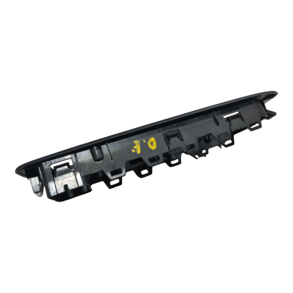 Moldura botão vidro dianteiro esquerdo Ram rampage 2024 V659 2