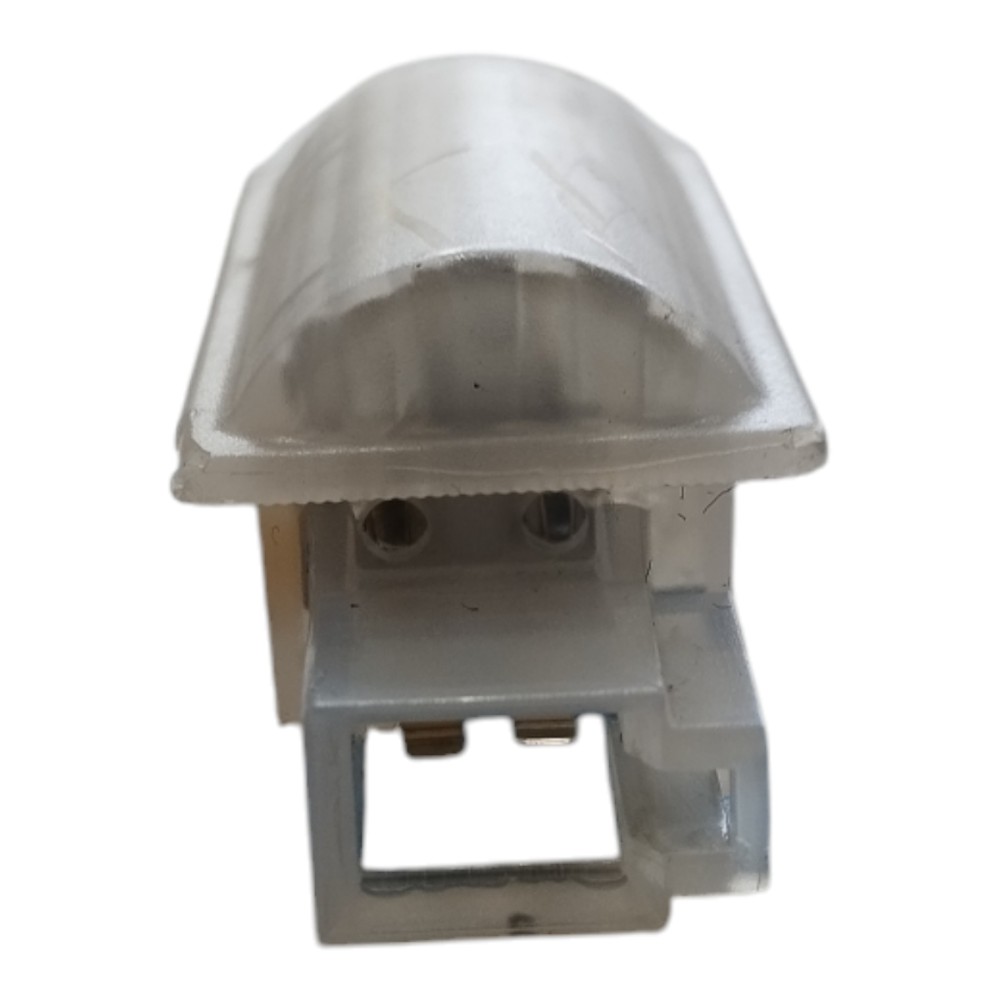 Luz Cortesia Porta Mala Mercedes B180 2010 V630 4