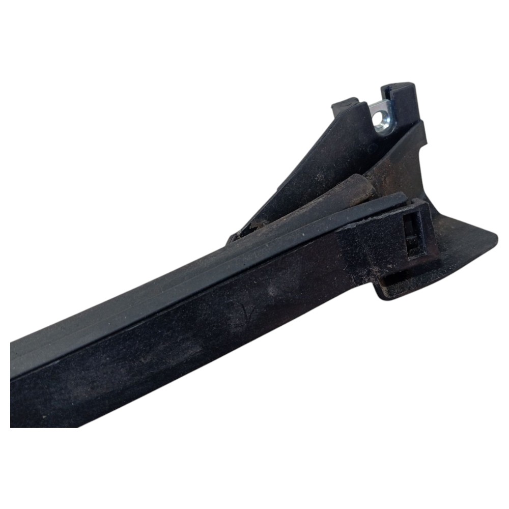 Canaleta Vidro Porta Tras Esquerda Suzuki Scross 15 16 V648 2