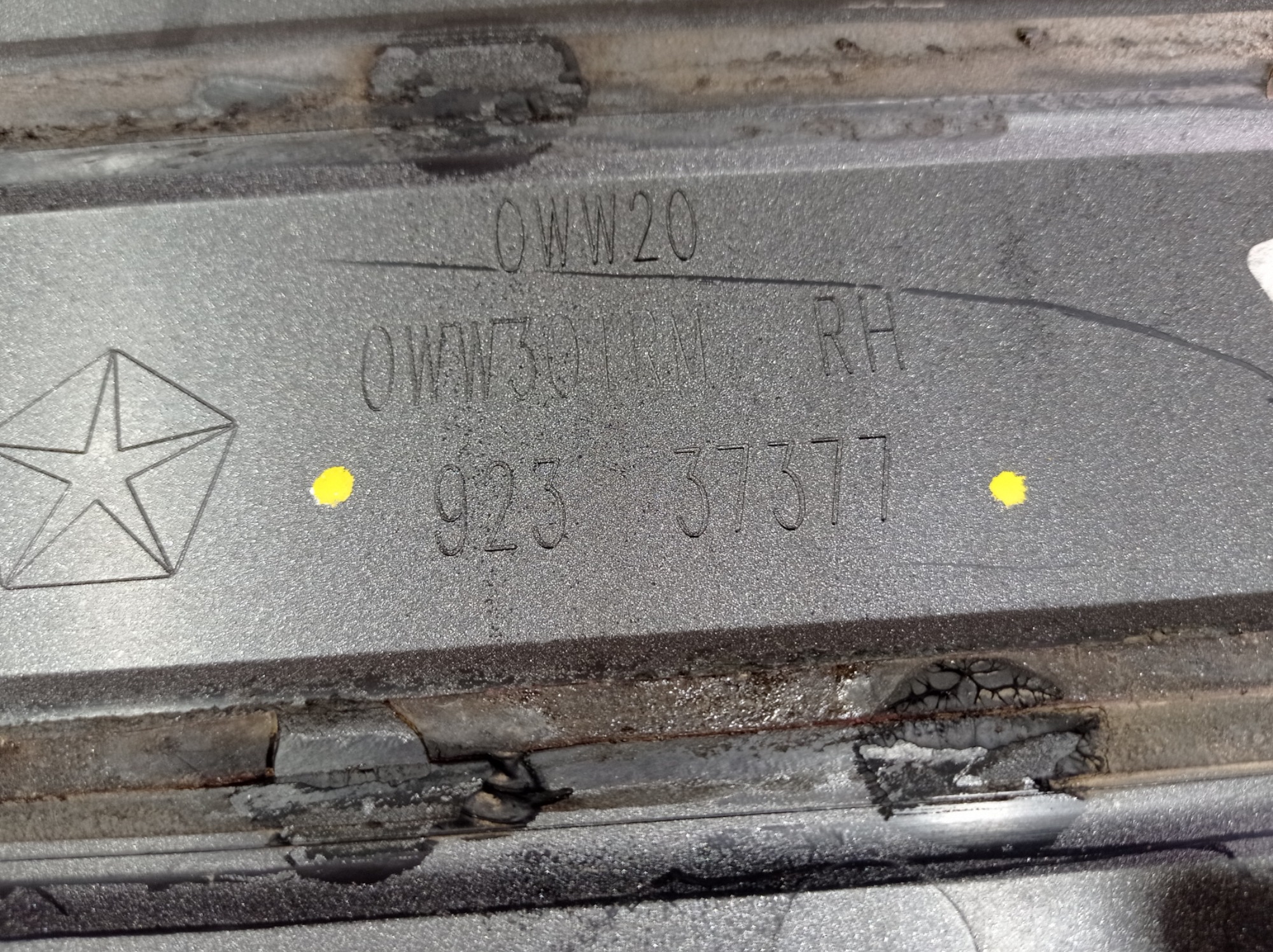 Aplique Porta Traseira Direita Grand Caravan Ltd 2005 V586 10