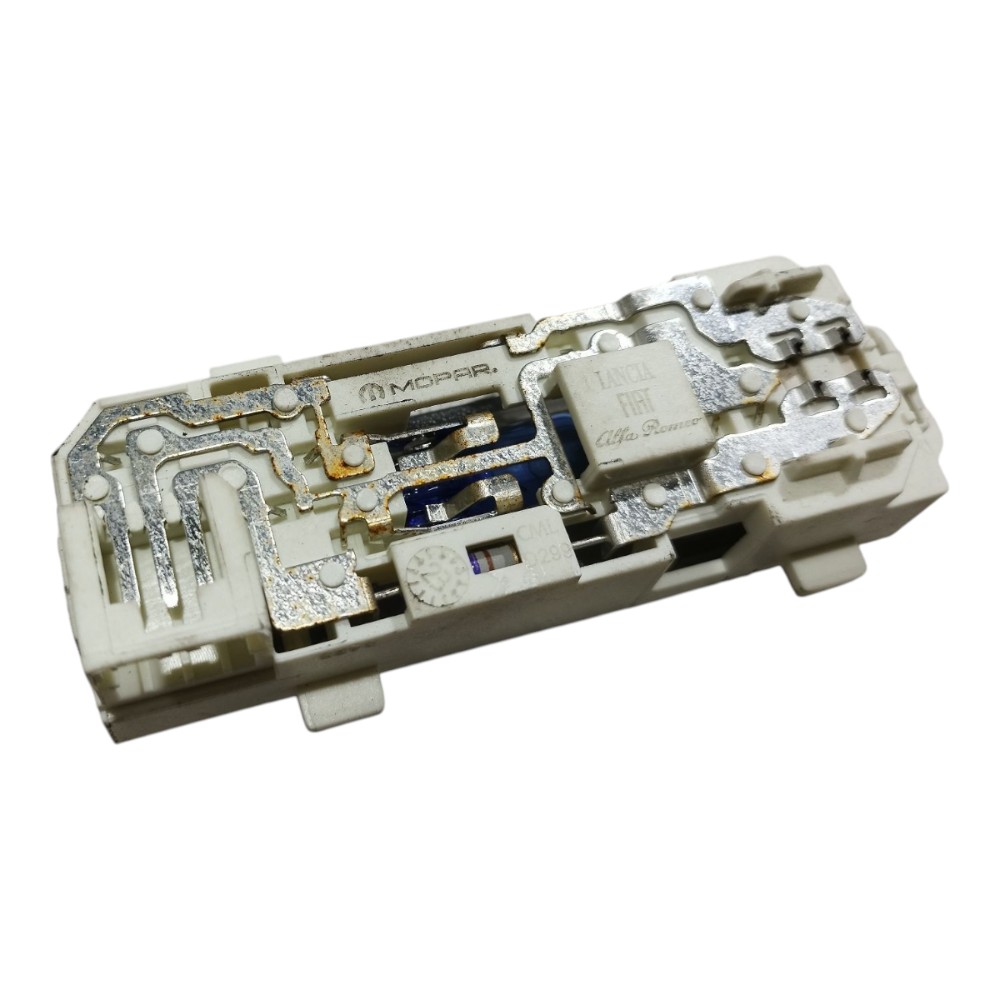 Luz Cortesia Traseiro Esquerdo Ram Rampage 2023 2025 V659 4
