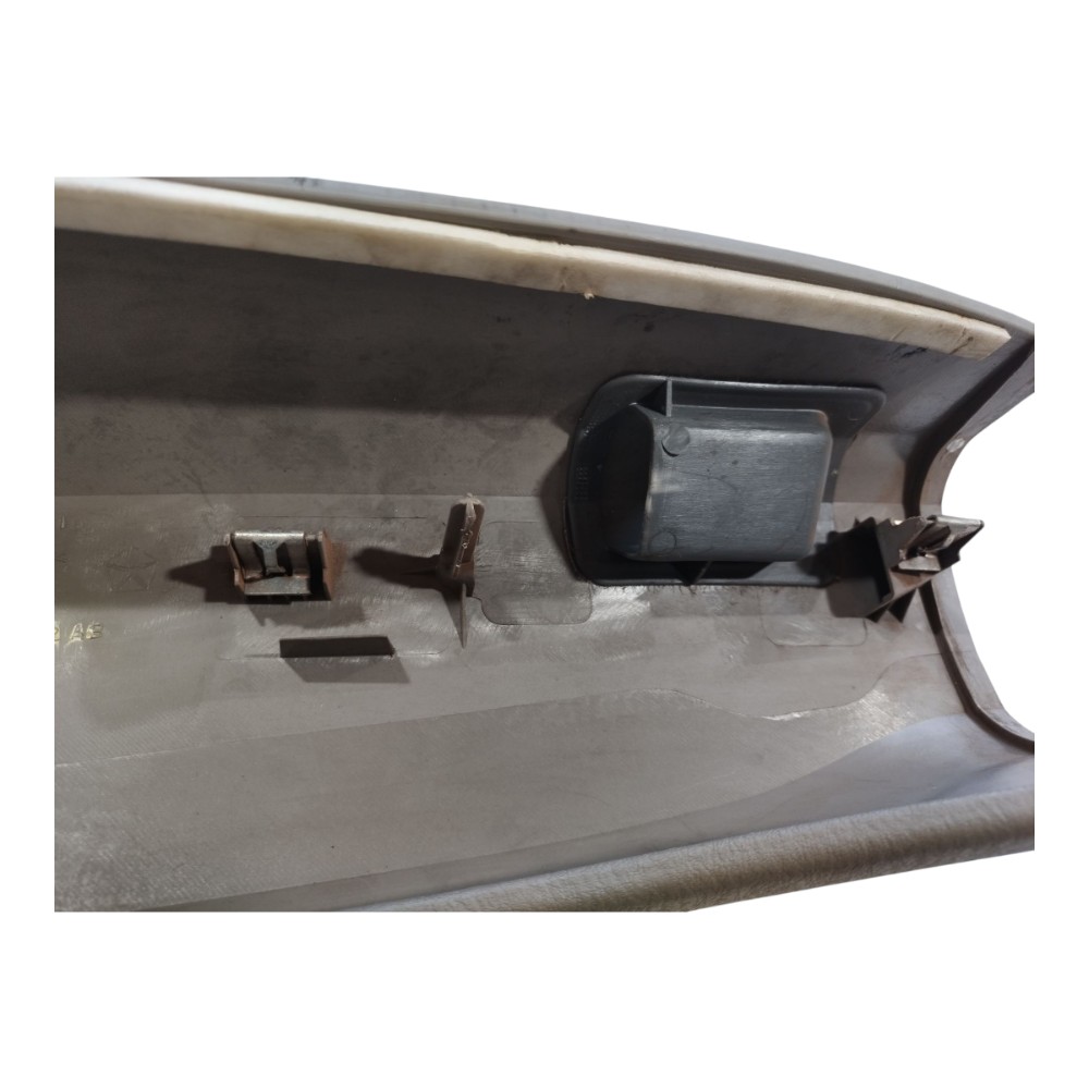 Acabamento Coluna Direita Grand Caravan 3.3 V6 03 V578 8