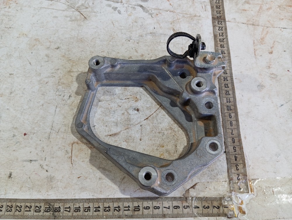 Suporte Compressor Lexus Rx500hf 2023 V619 6