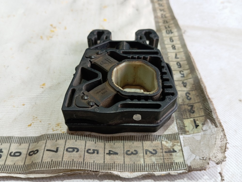 Suporte Esquerdo Radiador Água Vw Nivus 2024 V608 6