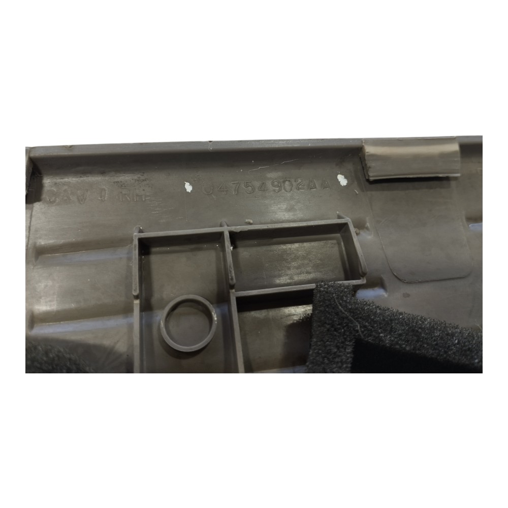 Soleira Traseira Direita Chrysler Grand Caravan 2003 V578 5