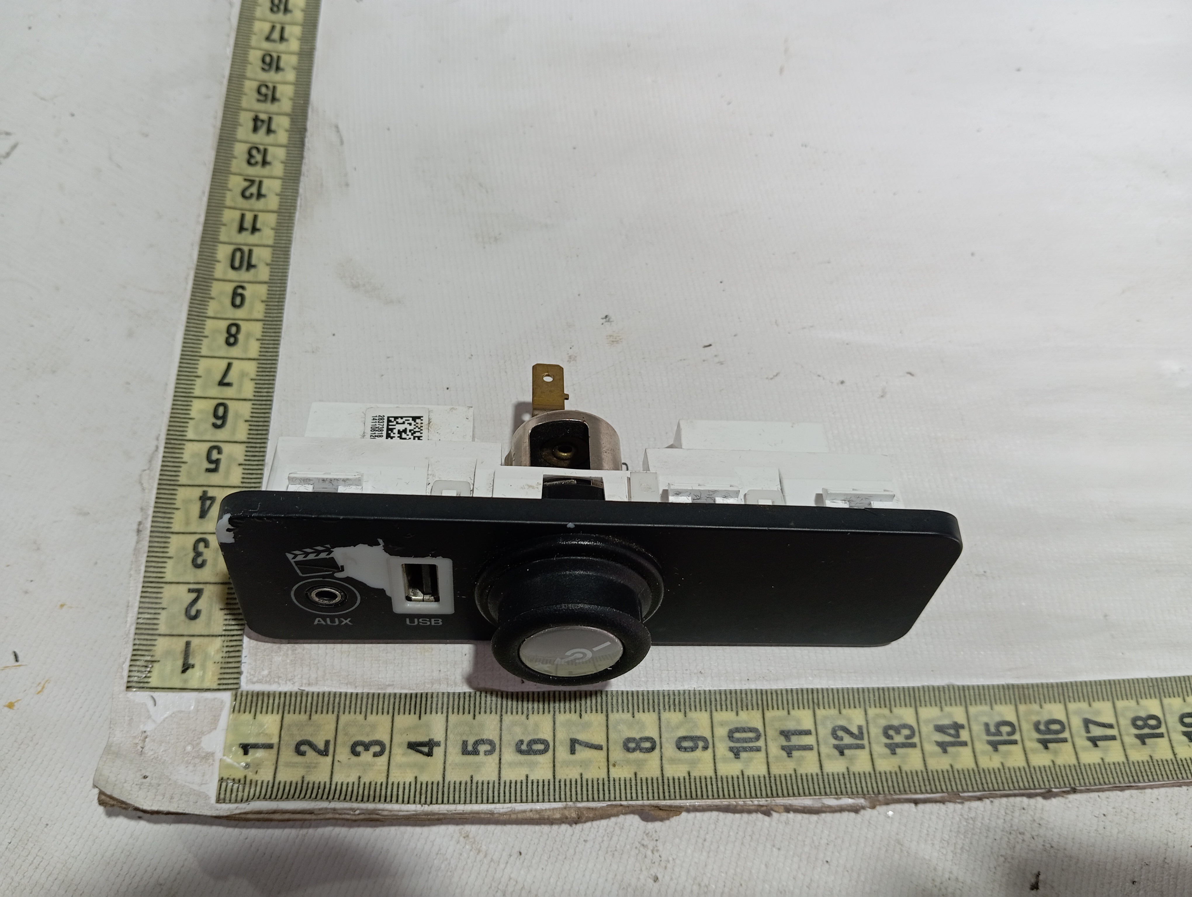 Entrada Usb Land Rover Range Rover Evoque 2015 V600 Preto 7