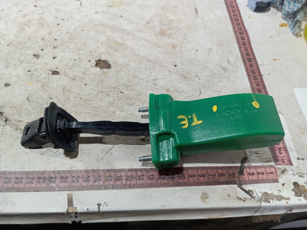 Limitador Porta Traseira Esquerda Fiat Mobi 2024 V654 7
