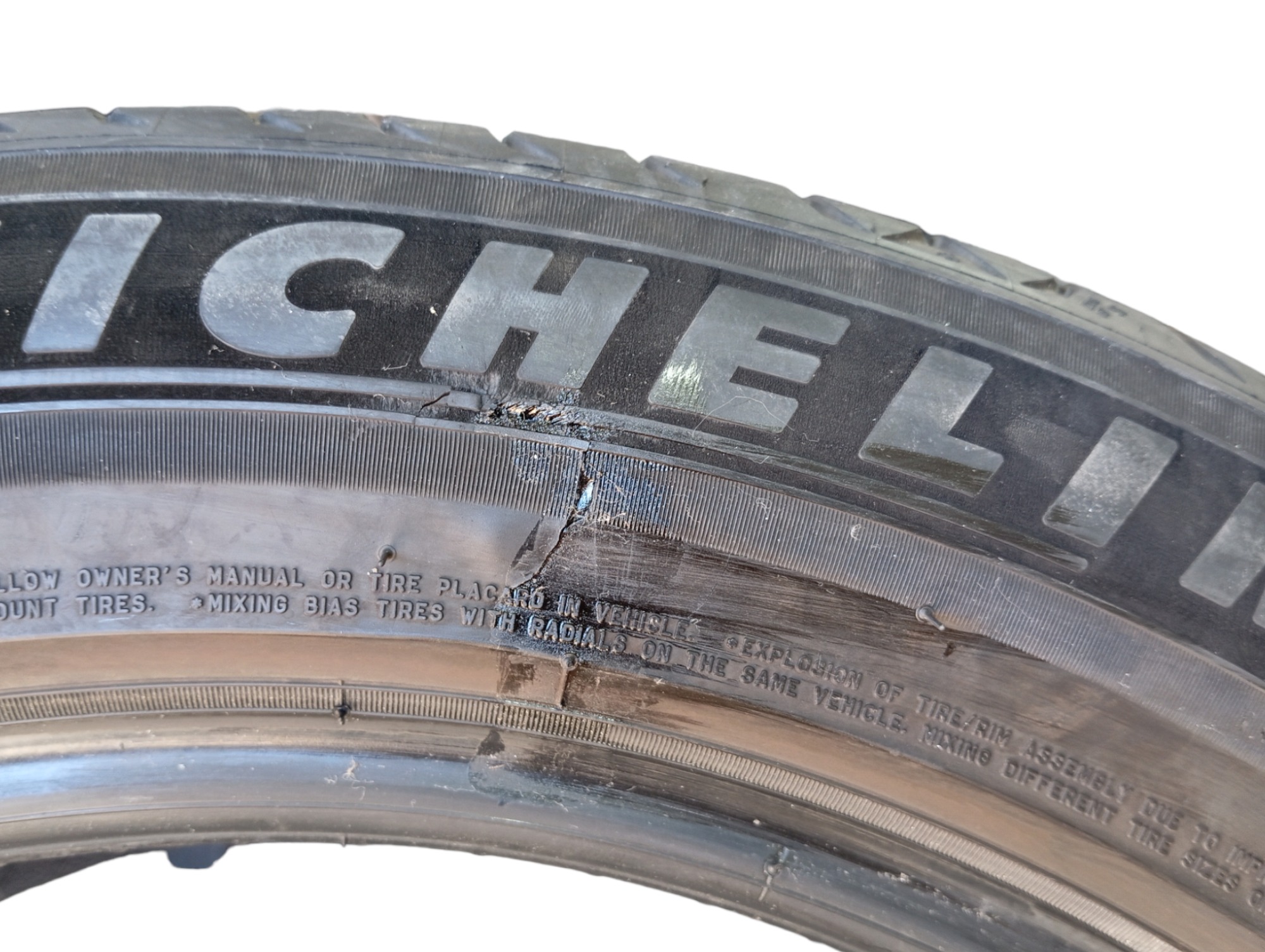 Pneu Aro 19 Michelin Primacy 4 235/55 R19 Com Detalhe 7
