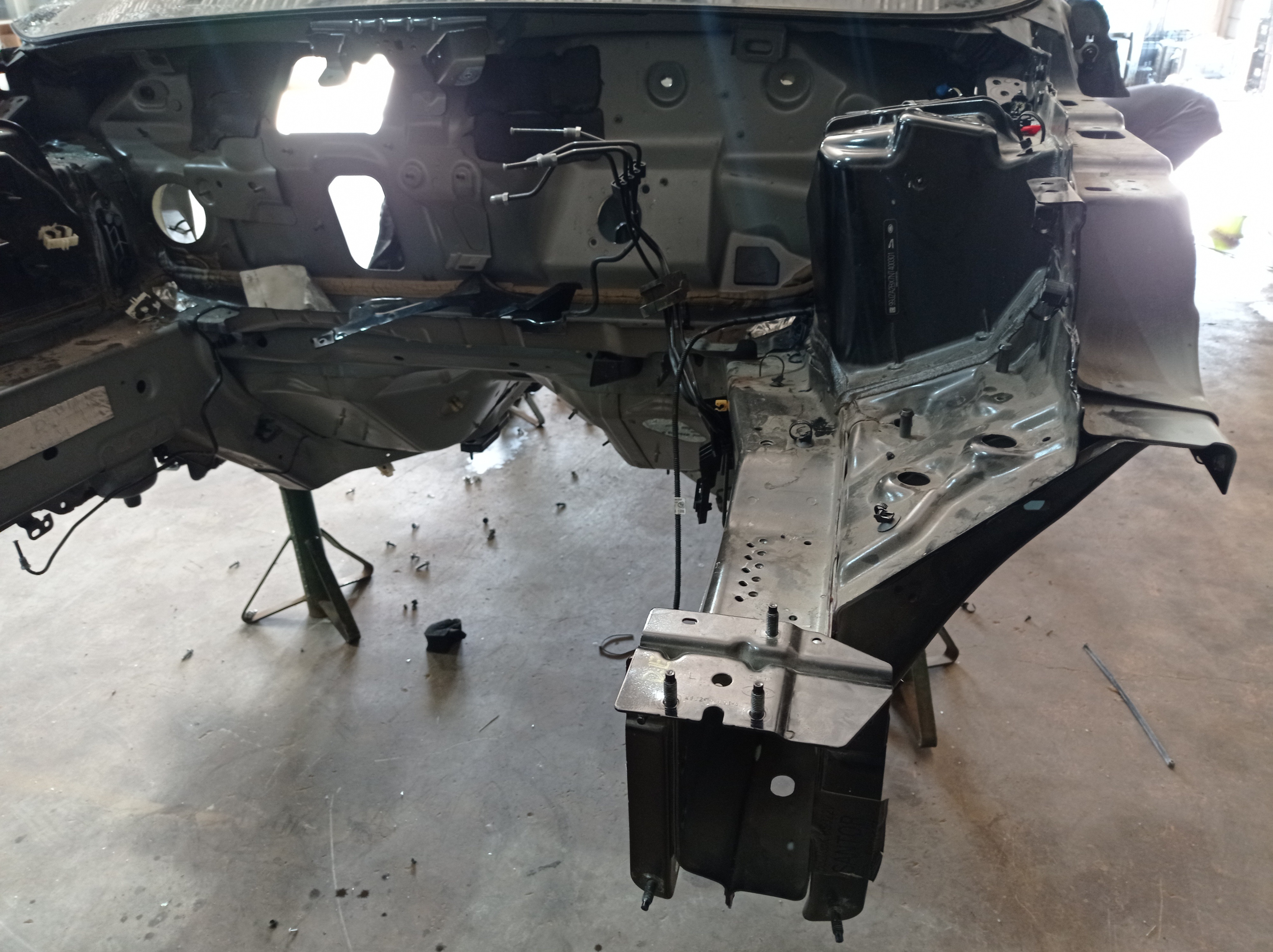 Ponta Longarina Esquerda Range Rover Evoque 2022 V572 4
