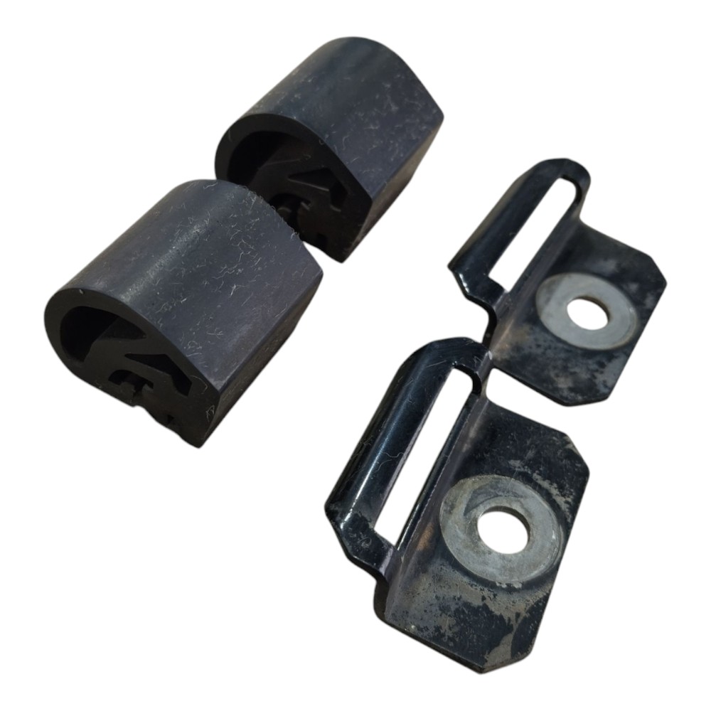 Batente Capô Mitsubishi L200 Sport 2004 V638 3