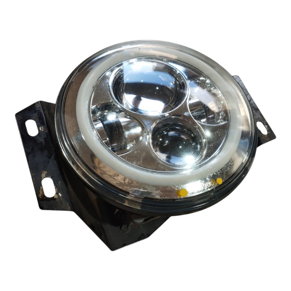 Farol Esquerdo Troller T4 2011 V650 Esquerdo 9