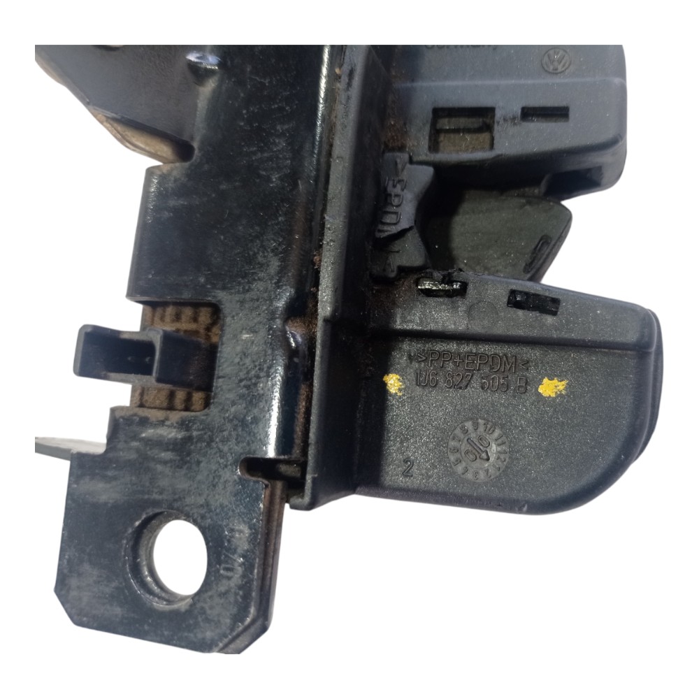 Fechadura Tampa Traseira Vw Golf 2000 A 2007 V281 4