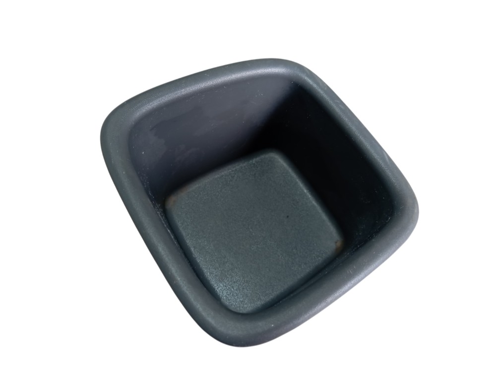 Porta Copos Traseiro Esquerdo Land Cruiser Prado 2005 V620 1