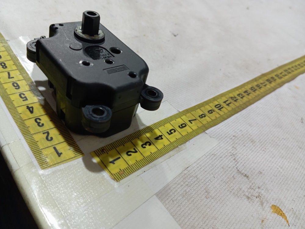 Motor Atuador Ar Condicionado Mercedes C180 2002 2007 V661 8