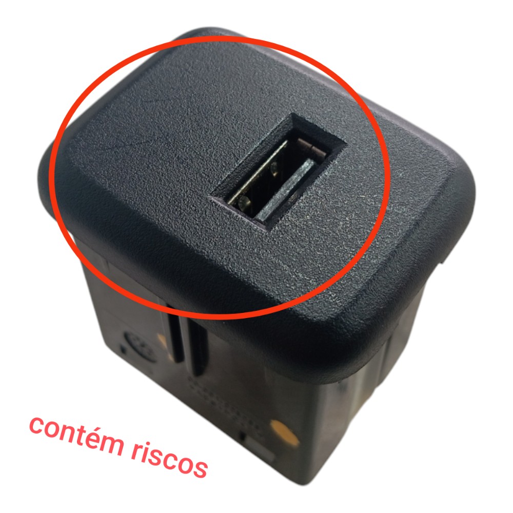 Entrada Usb Gm Tracker 2020 2025 V627 6