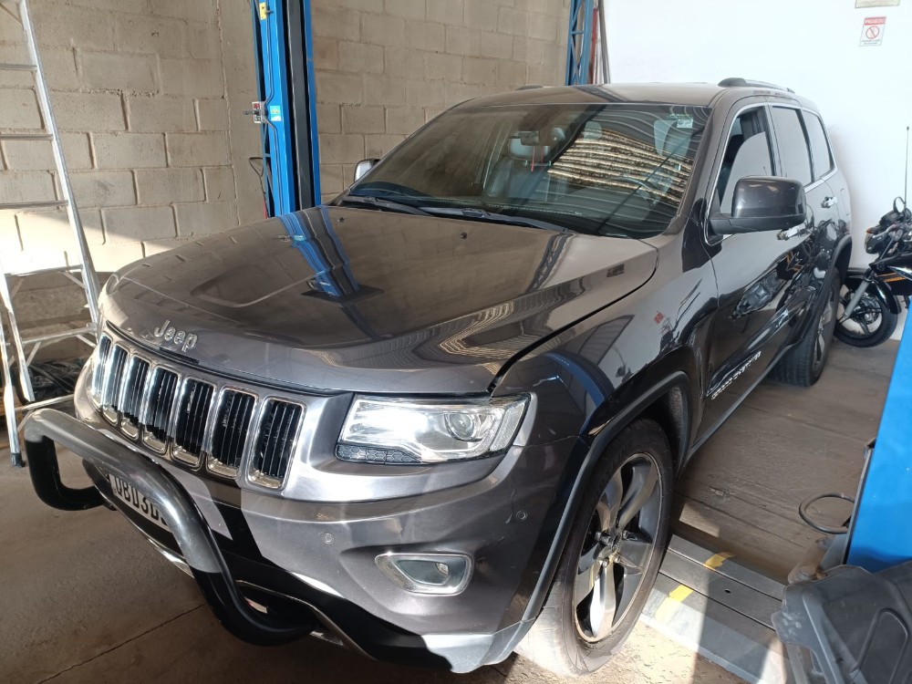 Jeep grand Cherokee 3.0 diesel 2014 v607 informações gerais 4