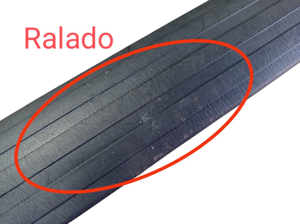 Soleira Dianteira Esquerda Toyota Prado 3.0 2005 V620 4