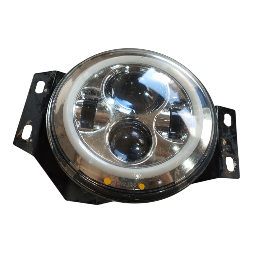 Farol Esquerdo Troller T4 2011 V650 Esquerdo 4