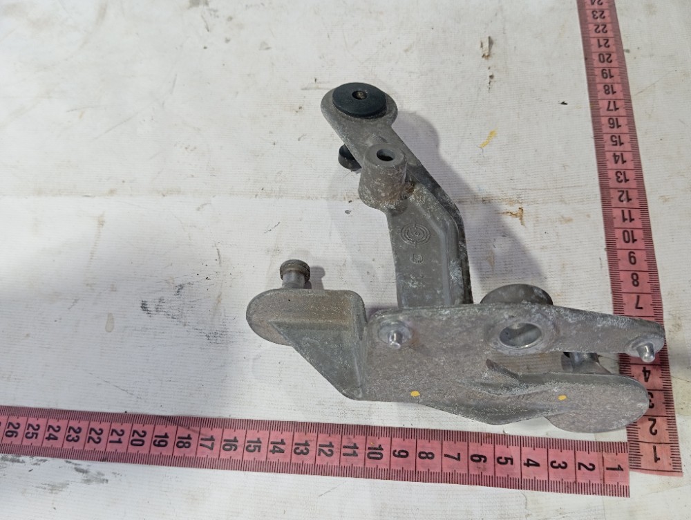 Suporte módulo ABS Mercedes B180 2010 V630 9
