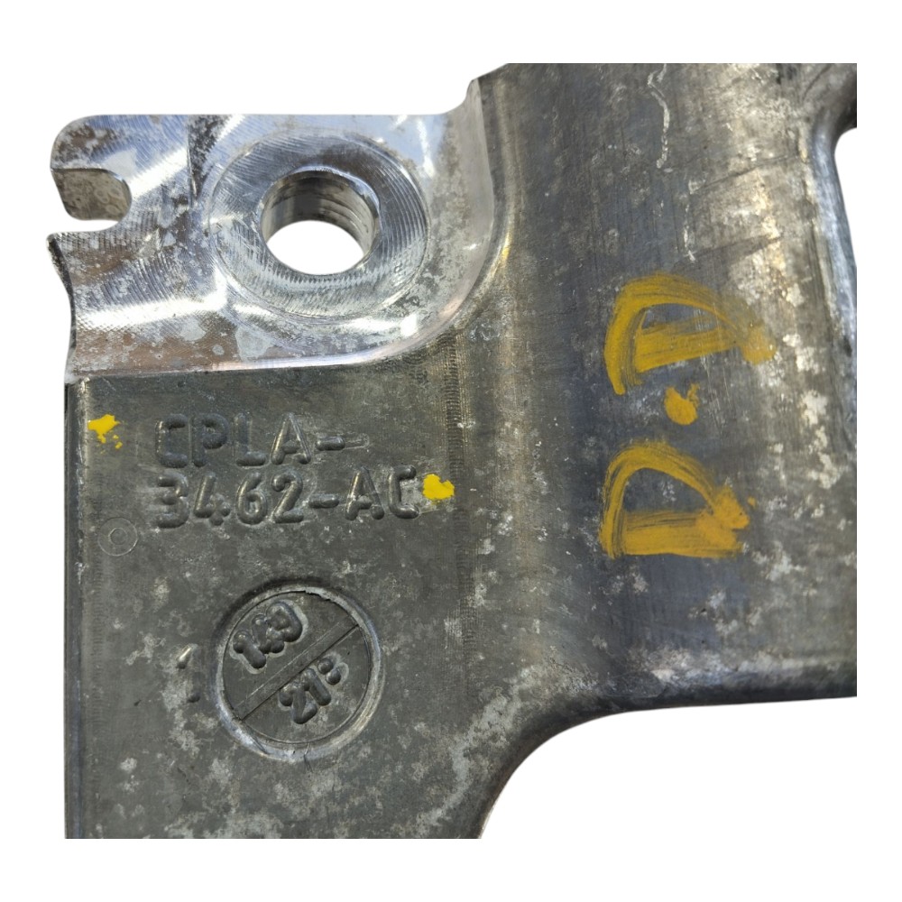 Suporte Bolsa Suspensão Diant Dir Rover Defender 2022 V645 3