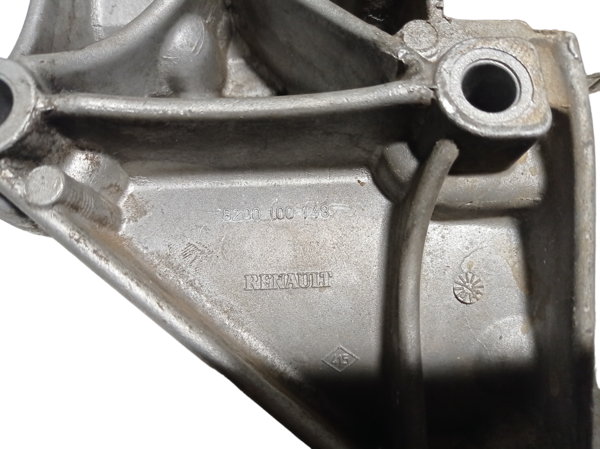 Suporte Alternador Compressor Renault Megane Gt 2.0 2004 9