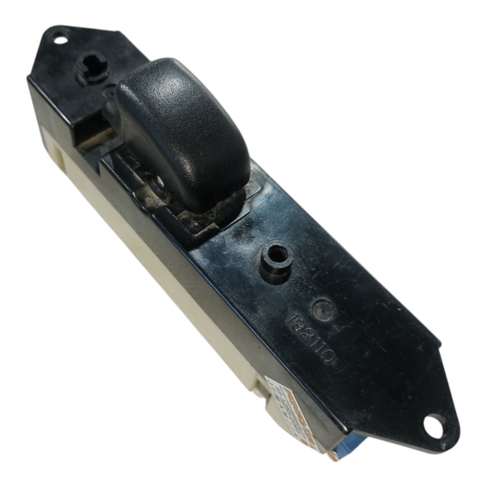 Botao Vidro Lateral Dianteiro Direito L200 Sport 2004 V638 1
