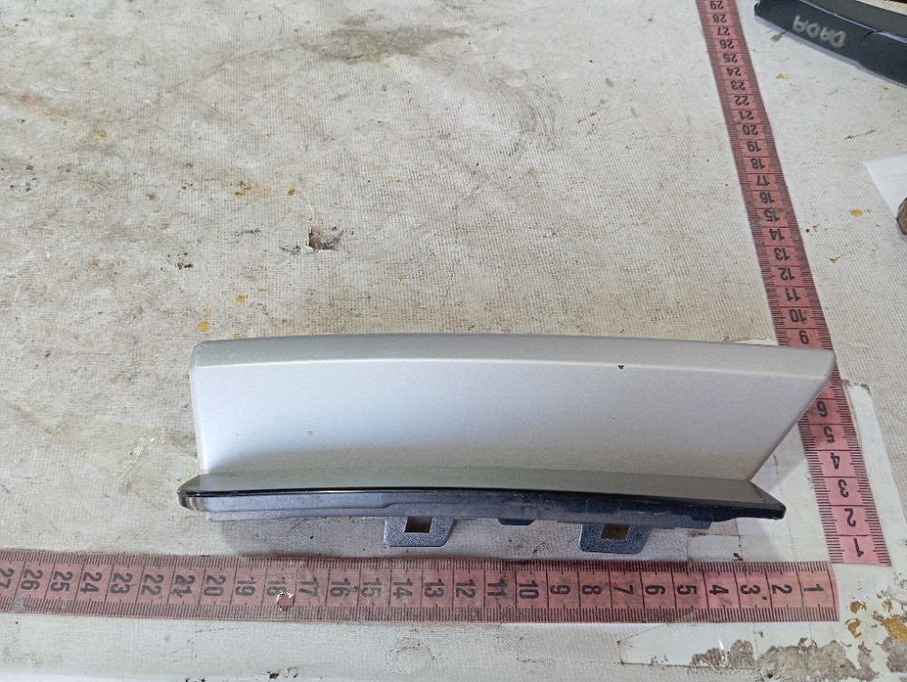 Moldura Direito Parachoque Traseiro Rover Defender 2022 V645 8