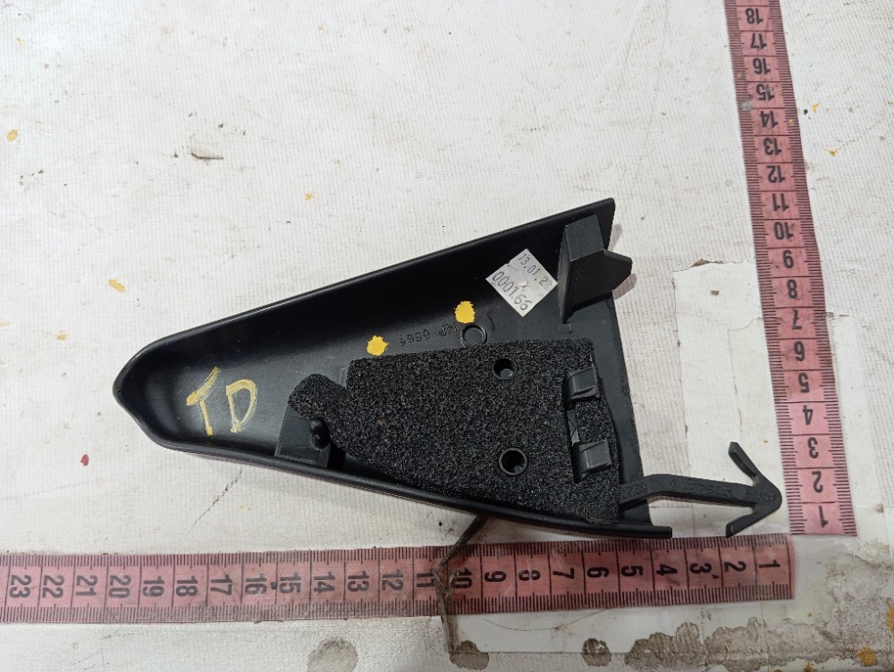 Acabamento Porta Traseira Direita Renault Zoe 2023 V639 6