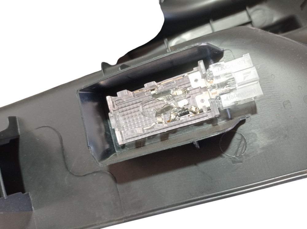 Acabamento Coluna Traseira Esquerda Jac Iev40 2020 V615 7