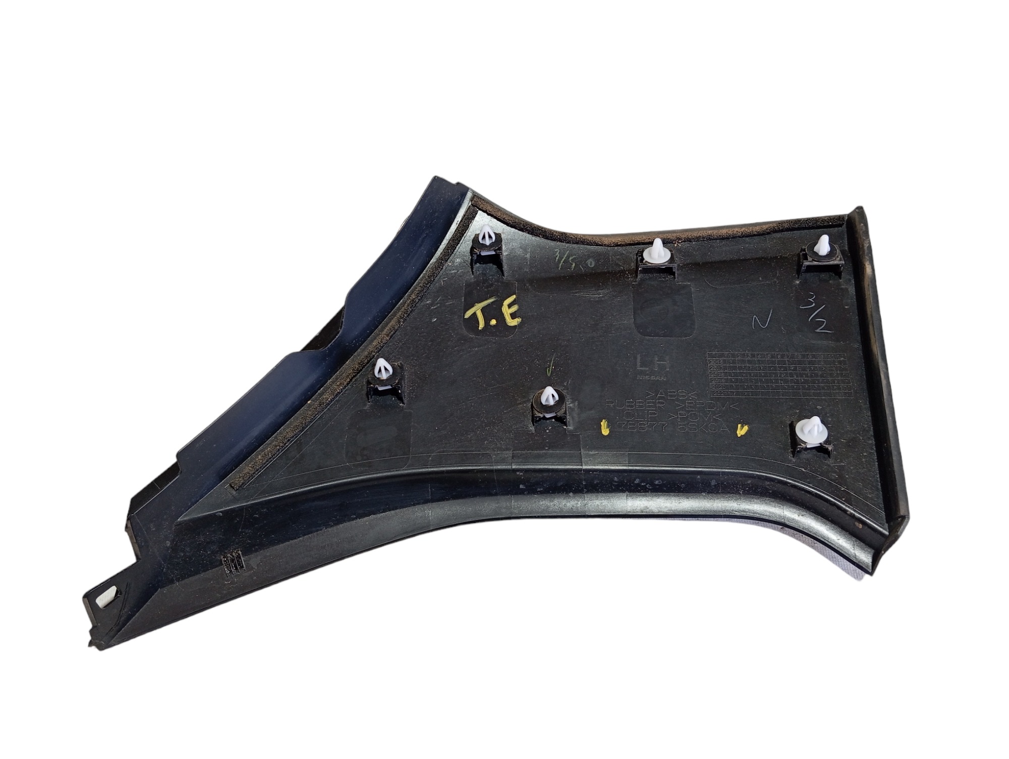 Moldura Ext Coluna Traseira Esquerda Nissan Leaf 2022 V589 4