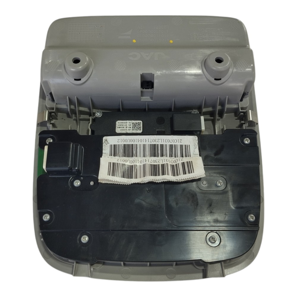 Luz Cortesia Jac Ej7 2023 V618 2