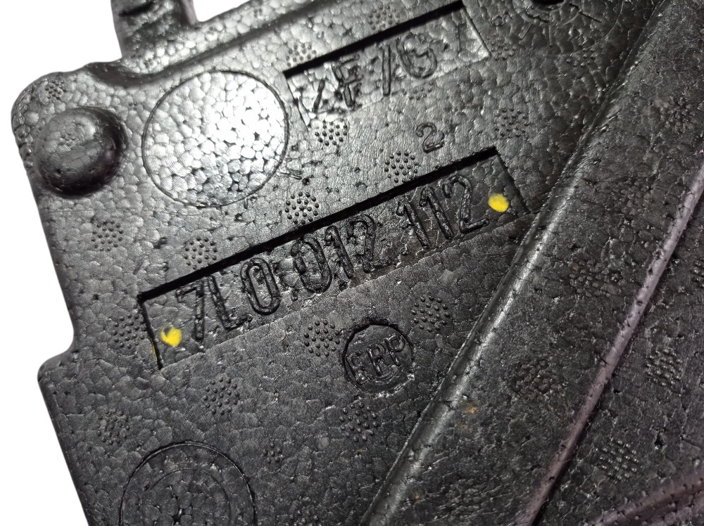 Isopor Estepe Porta Mala Porsche Cayenne 2003 V371 7