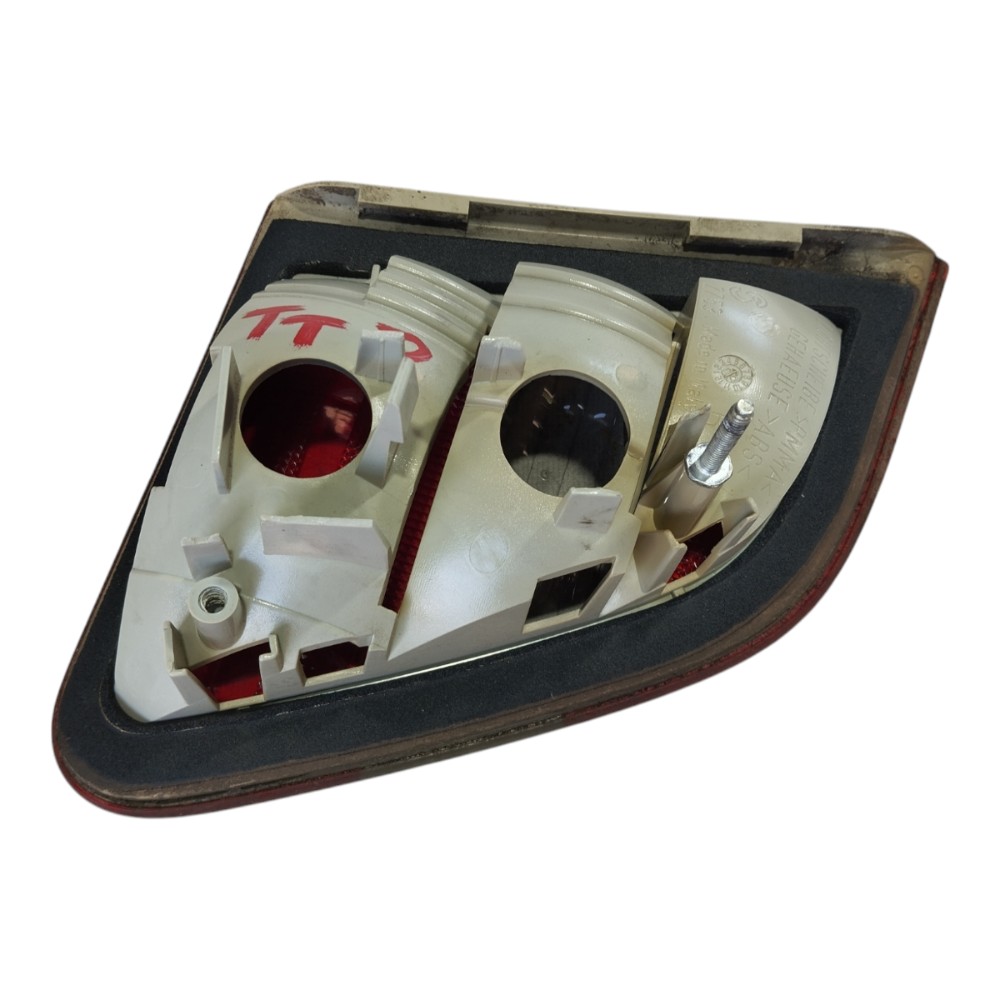 Lanterna Tampa Tras Direito Mercedes B180 2010 V630 2
