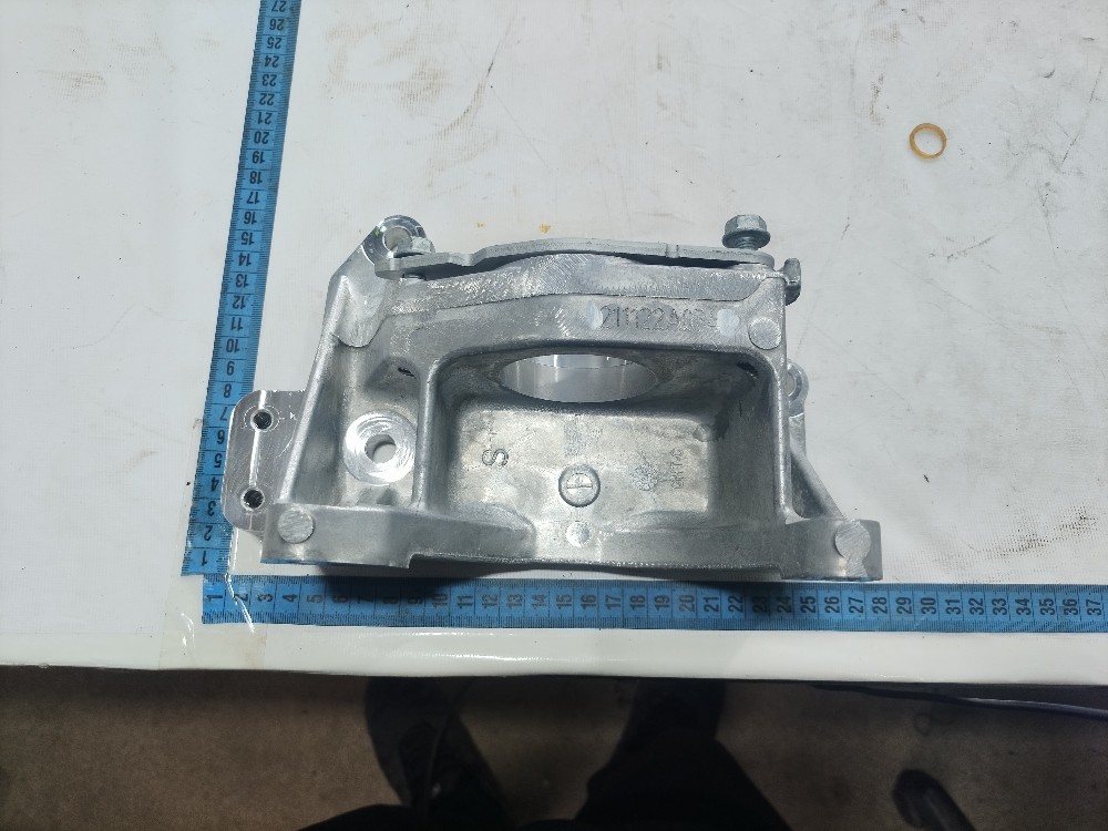 Suporte Túlipa Direita Nissan Leaf 2023 V632 8