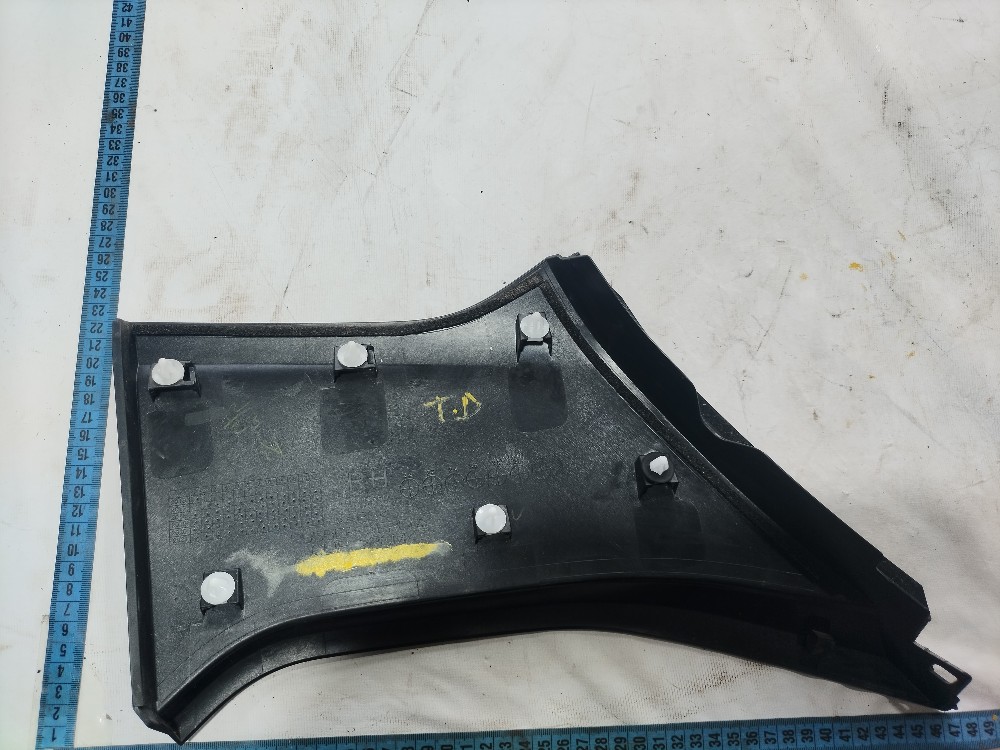 Moldura Exterior Coluna Traseira Dir Nissan Leaf 2023 V632 10