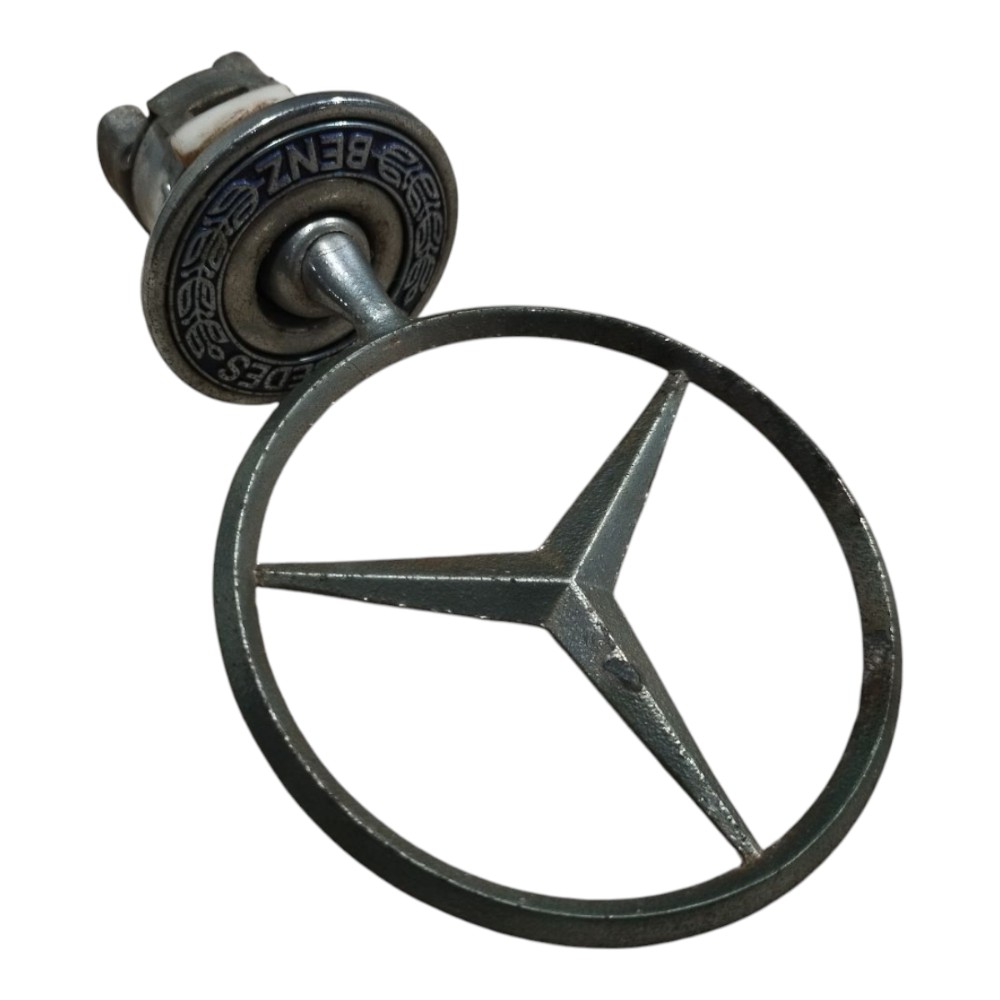 Emblema Dianteiro Com Suporte Mercedes C180 2002 2007 V661 5